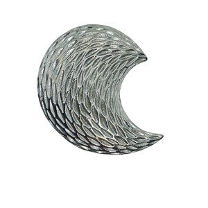 Silver Crescent Moon Brooch With Textured Feather Design (5769)